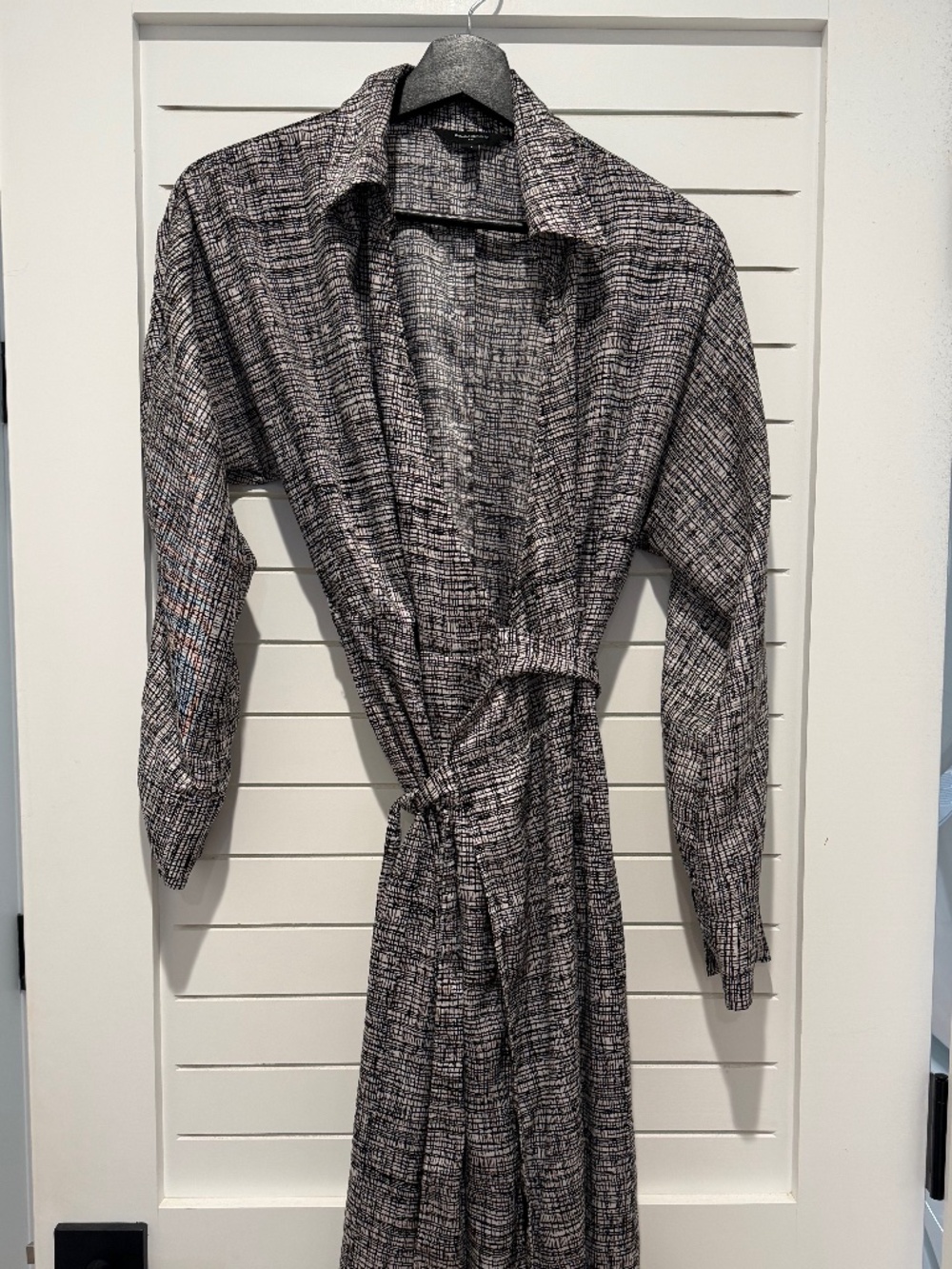 Banana Republic Black & Cream Wrap Dress Medium